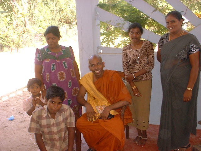 Meet some Tamil people in Kilinochchi on May 2006 -.JPG